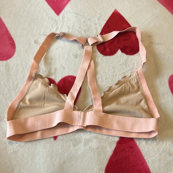 Peach Bralette with Scalloped Edges - Picture 2 of 2